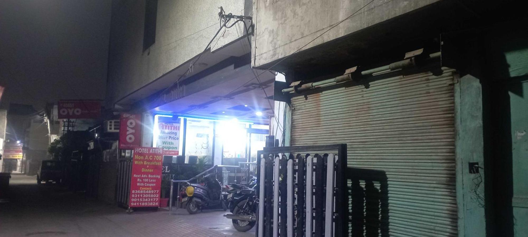 Super Hotel O Athithi Ghaziabad Bagian luar foto