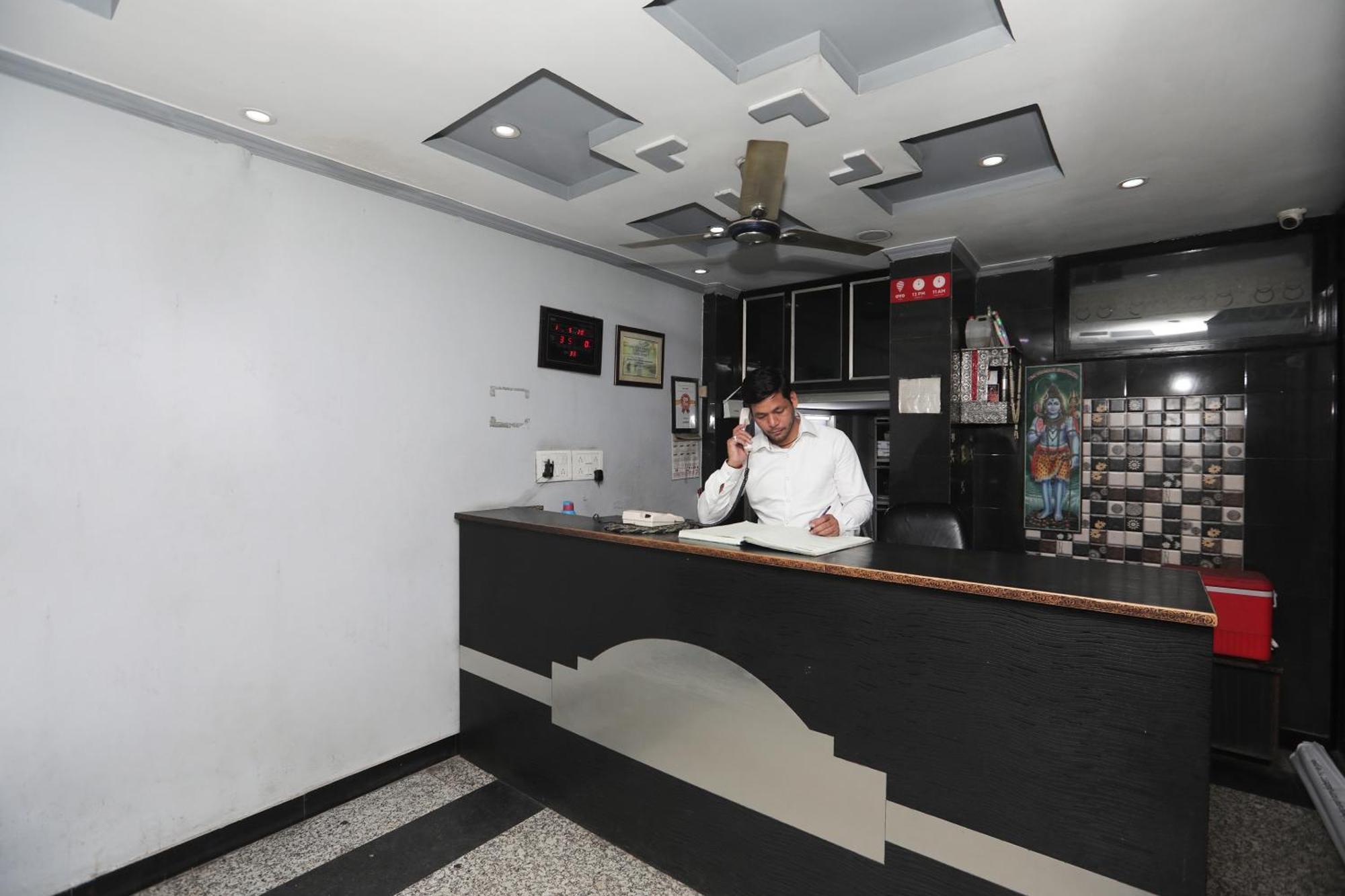 Super Hotel O Athithi Ghaziabad Bagian luar foto