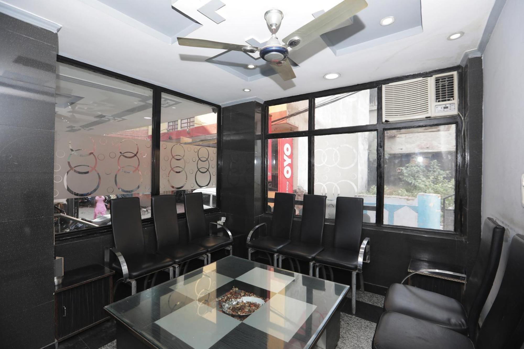 Super Hotel O Athithi Ghaziabad Bagian luar foto