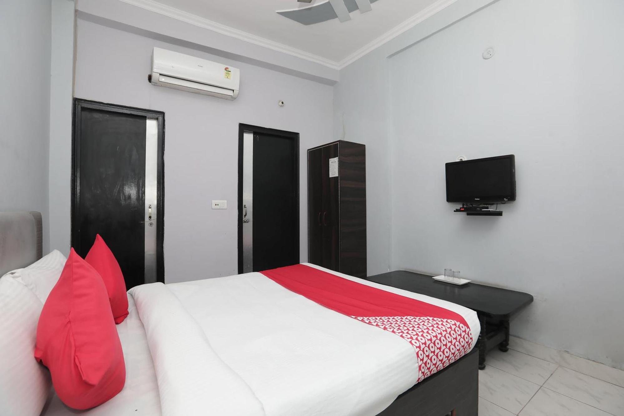 Super Hotel O Athithi Ghaziabad Bagian luar foto
