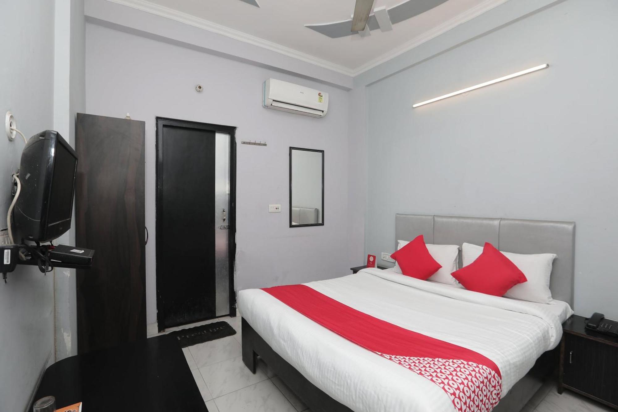 Super Hotel O Athithi Ghaziabad Bagian luar foto